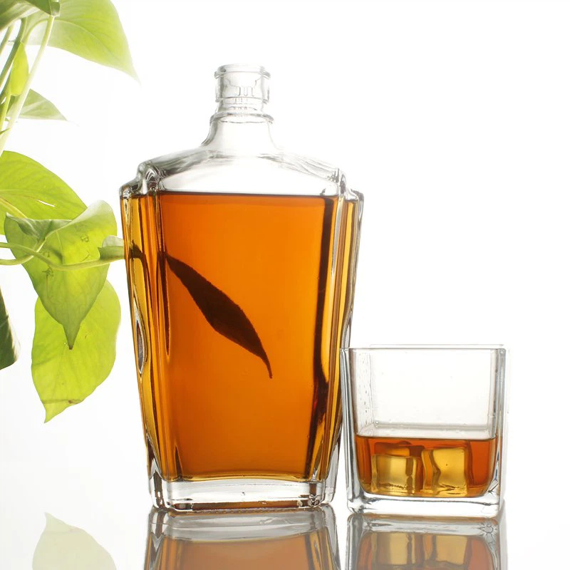 Bottiglia di vetro da whisky